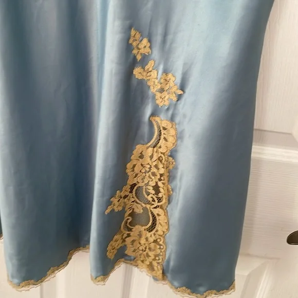 Victoria’s Secret women’s blue vintage slip dress - Picture 3 of 6